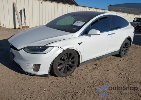 2017 Tesla Model X 100D/75D/90D z USA, uszkodzony, nr VIN 5YJXCDE23HF045888